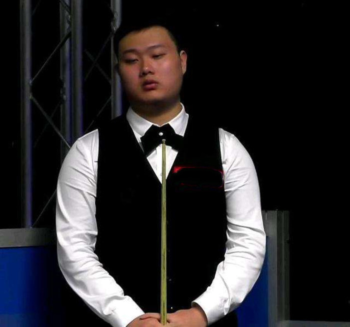 全市1333名学生运动员在这里展开游泳比拼→.